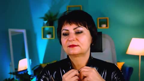 helenbeler online show from November 17, 5:46 am