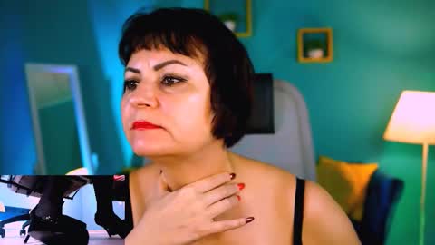 helenbeler online show from November 18, 5:01 am