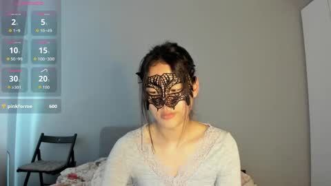 Snapshot of helenblazetrt chatting on June 7, 2:05 am Hi I am Helen online show from June 7, 2:05 am