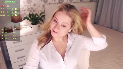 Helena Bonham online show from December 3, 1:52 am