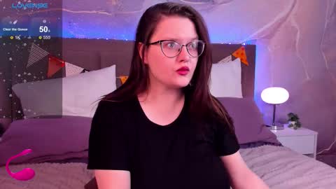 helendanvers online show from November 9, 12:47 pm