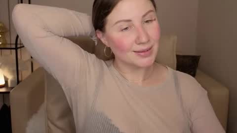 Snapshot of helens_lov chatting on October 29, 1:41 am Helen online show from October 29, 1:41 am