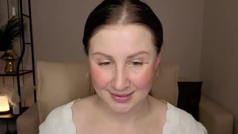 Snapshot of helens_lov chatting on May 4, 9:05 am Helen online show from May 4, 9:05 am
