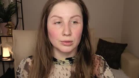 Snapshot of helens_lov chatting on May 5, 8:44 am Helen online show from May 5, 8:44 am