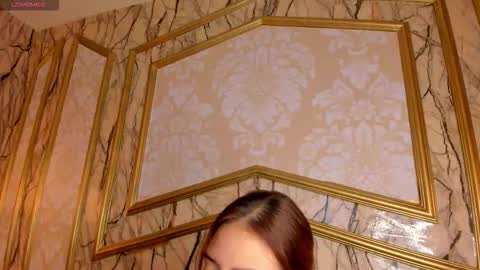 Helen or Hells online show from March 4, 12:33 pm