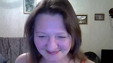 Snapshot of helgacharming chatting on May 2, 2:16 am helgacharming online show from May 2, 2:16 am