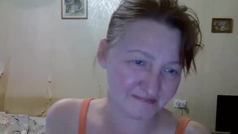 Snapshot of helgacharming chatting on May 7, 2:50 am helgacharming online show from May 7, 2:50 am