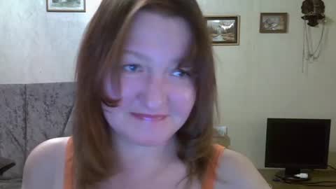 Snapshot of helgacharming chatting on May 10, 10:59 pm helgacharming online show from May 10, 10:59 pm