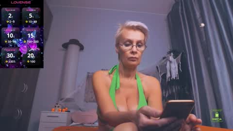 Helga online show from October 14, 3:46 pm