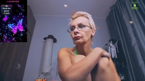 Helga online show from October 18, 2:40 pm