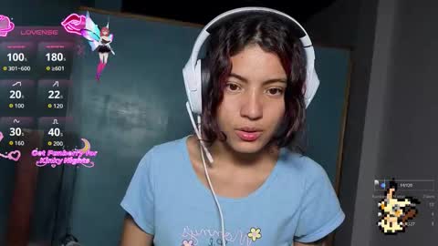 Snapshot of helia_n_amy chatting on October 25, 10:56 am Helia Transfem and Amy online show from October 25, 10:56 am