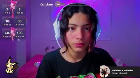 Snapshot of helia_n_amy chatting on December 15, 2:16 am Helia Transfem and Amy online show from December 15, 2:16 am