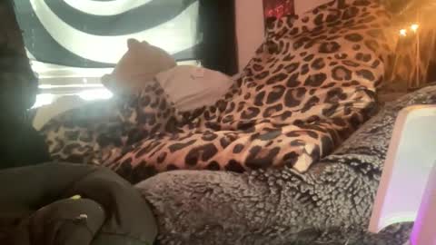 Bunnie Rotz online show from December 16, 6:02 pm