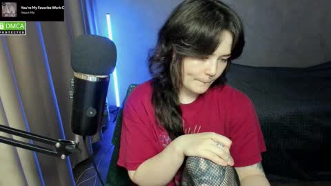 Red online show from November 12, 5:35 pm