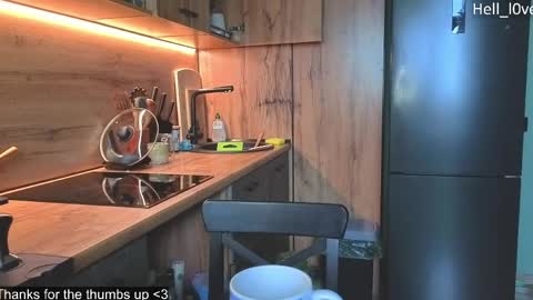Snapshot of hell_l0ve chatting on May 10, 1:55 am Anastasiia online show from May 10, 1:55 am