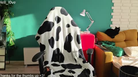 Snapshot of hell_l0ve chatting on May 31, 12:56 pm Anastasiia online show from May 31, 12:56 pm