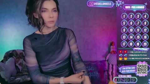Snapshot of hell_on_heels_ chatting on June 13, 8:07 pm - show loyalty and subscribe - online show from June 13, 8:07 pm