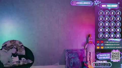 Snapshot of hell_on_heels_ chatting on June 14, 6:32 pm - show loyalty and subscribe - online show from June 14, 6:32 pm
