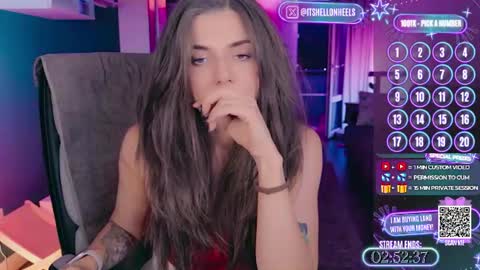 Snapshot of hell_on_heels_ chatting on June 29, 9:59 pm - show loyalty and subscribe - online show from June 29, 9:59 pm