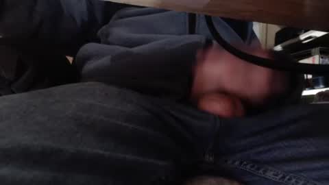 Snapshot of hellainches8 chatting on January 20, 5:37 am Hellainches8 online show from January 20, 5:37 am