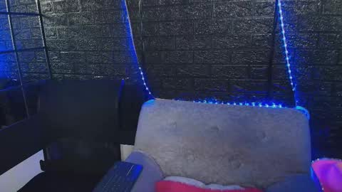 H E L L   AND  D A N T E online show from November 10, 11:48 pm