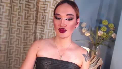 hellatarahathor online show from March 14, 11:04 am