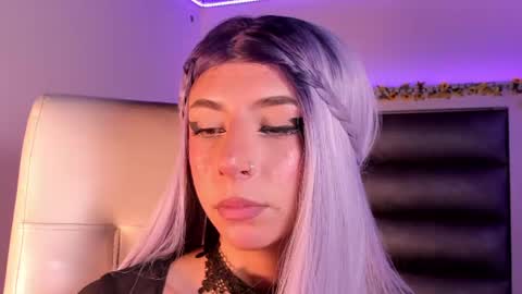 Snapshot of hellen__smith_ chatting on July 1, 10:31 pm hellen__smith_ online show from July 1, 10:31 pm