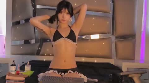 Snapshot of hellen__smith_ chatting on July 6, 2:14 pm hellen__smith_ online show from July 6, 2:14 pm