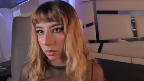 Snapshot of hellen__smith_ chatting on July 20, 8:33 pm hellen__smith_ online show from July 20, 8:33 pm