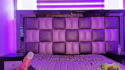 Snapshot of hellen__smith_ chatting on July 31, 3:55 pm hellen__smith_ online show from July 31, 3:55 pm