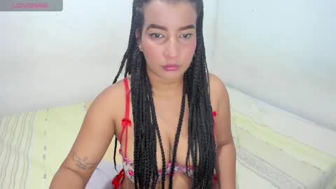 hellen_scot_ online show from May 10, 1:22 am