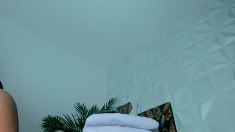 Snapshot of hellen_sky_ chatting on November 14, 7:23 pm hellen online show from November 14, 7:23 pm