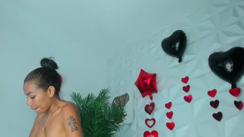hellen     online show from April 28, 7:08 pm
