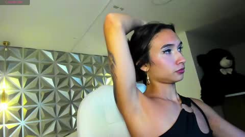 Snapshot of hellen_tease chatting on May 4, 7:32 pm Hellen online show from May 4, 7:32 pm