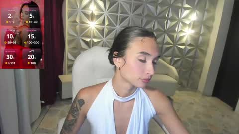 Snapshot of hellen_tease chatting on June 2, 12:40 pm Hellen online show from June 2, 12:40 pm