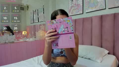 Snapshot of hellencute18_ chatting on May 21, 11:17 am online show from May 21, 11:17 am