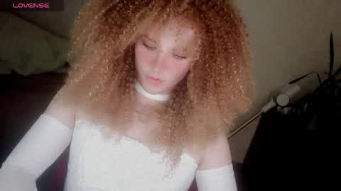 Snapshot of hellenspellman chatting on November 29, 7:28 pm Helen Spellman online show from November 29, 7:28 pm