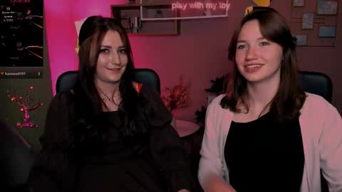 Snapshot of helli_belli chatting on October 31, 9:49 pm Helli online show from October 31, 9:49 pm