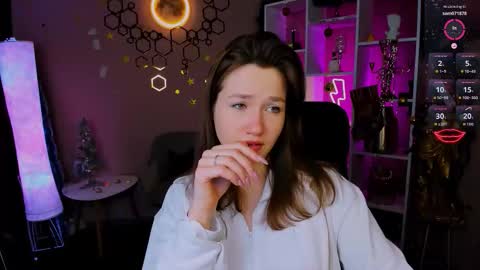 Helli online show from January 9, 8:10 pm