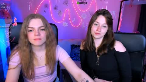 Snapshot of helli_belli chatting on May 3, 7:20 pm Helli online show from May 3, 7:20 pm