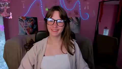 Snapshot of helli_belli chatting on June 11, 12:32 am Helli online show from June 11, 12:32 am