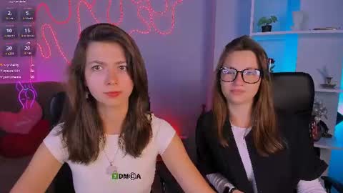 Snapshot of helli_belli chatting on July 19, 7:17 pm Helli online show from July 19, 7:17 pm
