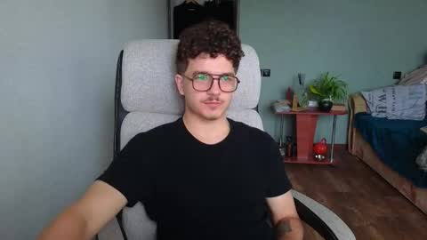 Remy online show from November 12, 8:04 am