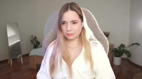 Taya online show from September 29, 6:13 pm