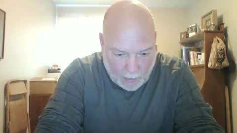 Snapshot of helloforfun111 chatting on December 26, 4:58 pm helloforfun111 online show from December 26, 4:58 pm