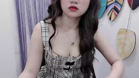 Snapshot of hellokitty_sexy chatting on April 15, 3:35 am hellokitty_sexy online show from April 15, 3:35 am