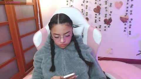 Snapshot of hellokitty_valery1 chatting on June 8, 3:29 am hellokitty_valery1 online show from June 8, 3:29 am