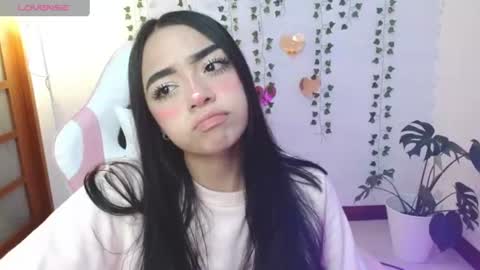 Snapshot of hellokitty_valery1 chatting on June 30, 1:50 am hellokitty_valery1 online show from June 30, 1:50 am