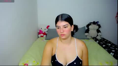 helloo_kityy25 online show from July 16, 2:01 pm