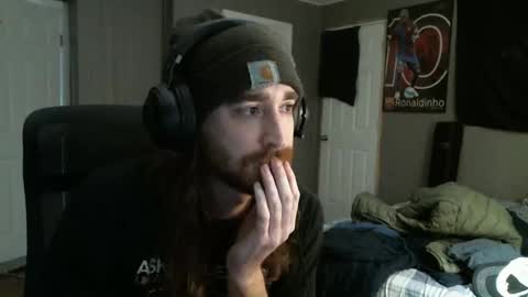 Snapshot of hellothereimcoolyo chatting on January 2, 9:28 pm longhairbeardedguy online show from January 2, 9:28 pm